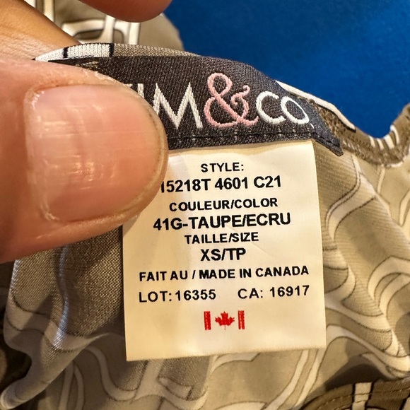 Kim & Co. Brazil Knit Short Sleeve Ruched Front Top - Picture 9 of 9